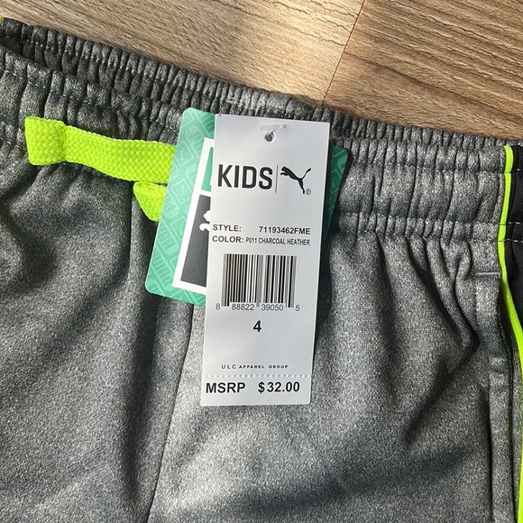 NWT 4T Puma Fleece lined Joggers - Picture 3 of 3
